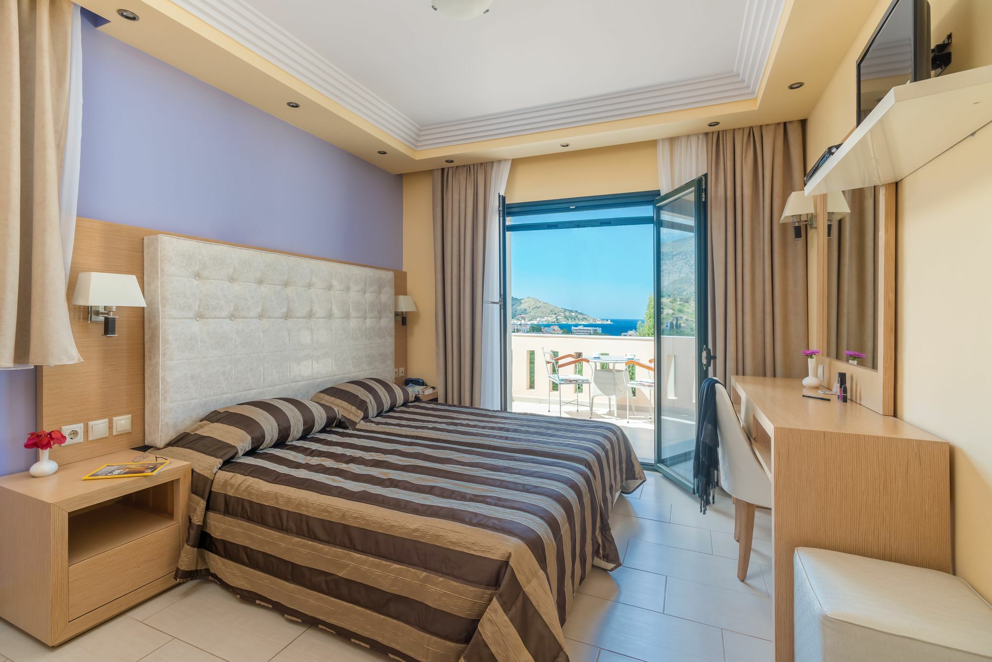 Ai Yannis Suites And Apartments Hotel Mármaron 외부 사진